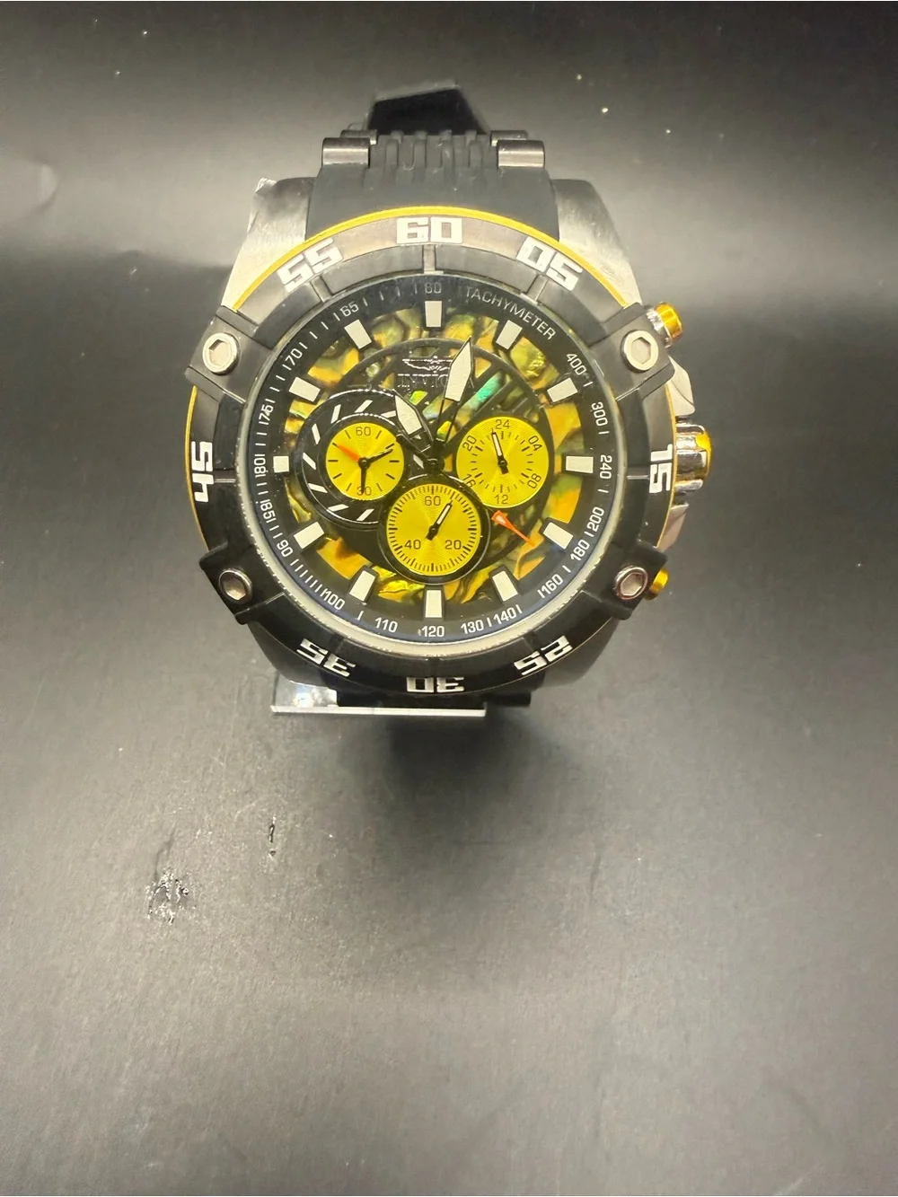 Invicta Speedway 29710 men's wristwatch NEW BATTERY!!